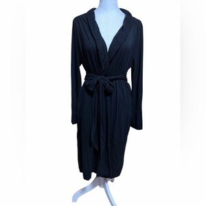 Soma Classic Wrap Style Black Women's Short Robe with Belt. Size S/M.